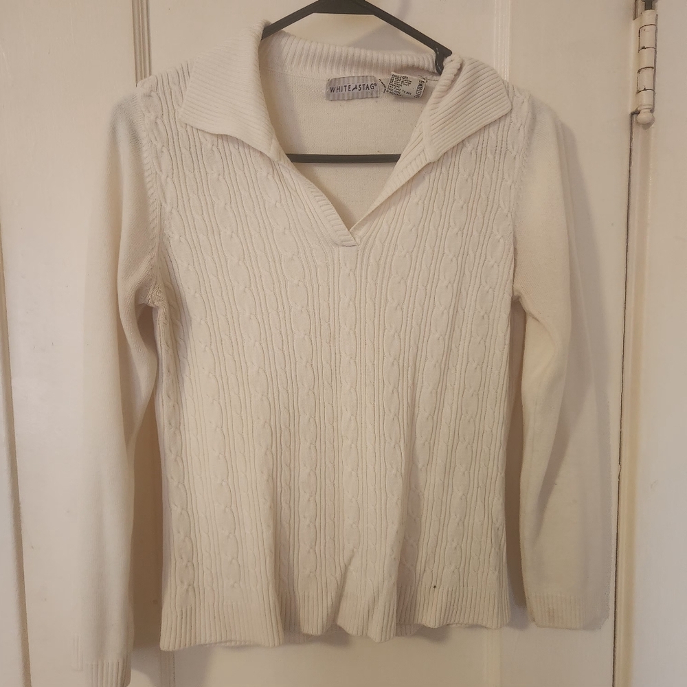 Small.collared White Stag Sweater